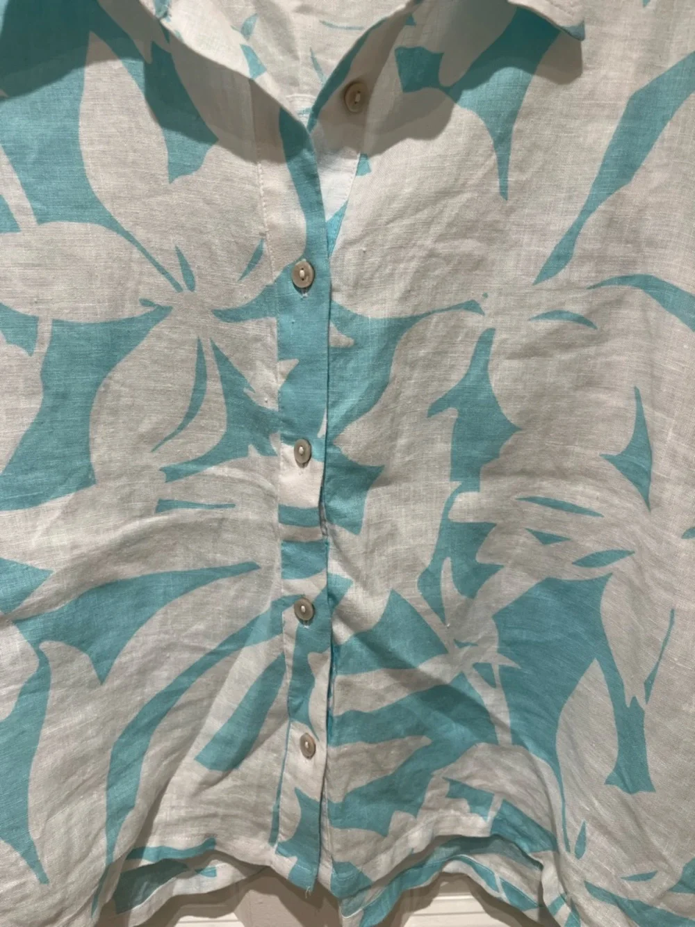 EUC Ann Taylor Turquoise and White Floral Button-Down Linen Shirt - Picture 4 of 7